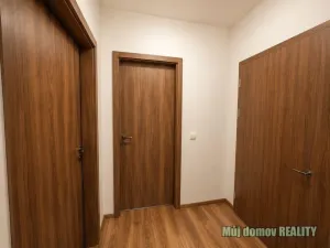 Pronájem bytu 2+kk, Praha - Hloubětín, 39 m2