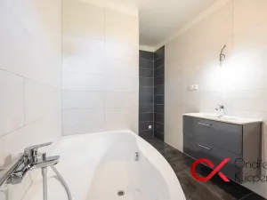 Prodej bytu 3+kk, Tuchoměřice, Nad Lávkou, 85 m2
