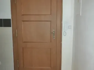 Pronájem kanceláře, Hradec Králové, Gočárova třída, 19 m2