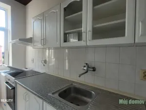 Pronájem bytu 3+1, Praha - Kobylisy, Nad záložnou, 85 m2