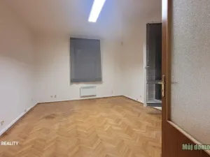 Pronájem bytu 3+1, Praha - Kobylisy, Nad záložnou, 85 m2