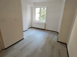 Pronájem bytu 1+kk, Praha - Hlubočepy, Na Zlíchově, 18 m2