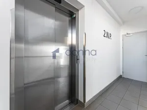 Pronájem bytu 1+kk, Praha, U Hostavického potoka, 32 m2
