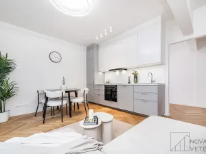 Pronájem bytu 2+kk, Praha - Vršovice, Jakutská, 41 m2