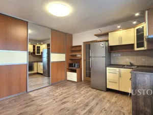 Pronájem bytu 2+kk, Písek - Budějovické Předměstí, Nádražní, 32 m2