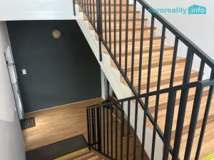Pronájem kanceláře, Mariánské Lázně, třída Vítězství, 60 m2