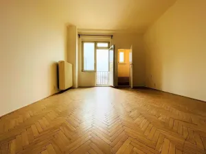 Pronájem bytu 1+kk, Praha - Vršovice, Tolstého, 31 m2
