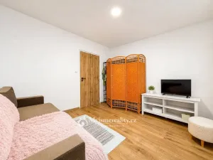 Pronájem bytu 2+1, Znojmo, Dukelských bojovníků, 55 m2