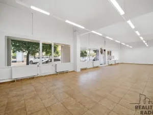 Pronájem obchodního prostoru, Pardubice - Zelené Předměstí, Smilova, 230 m2