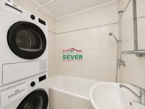 Prodej bytu 3+1, Teplice - Trnovany, V závětří, 75 m2