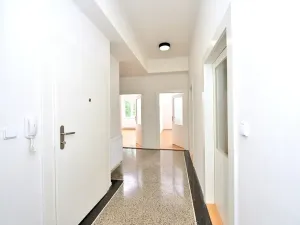 Pronájem bytu 3+kk, Praha - Kobylisy, Na Stírce, 82 m2