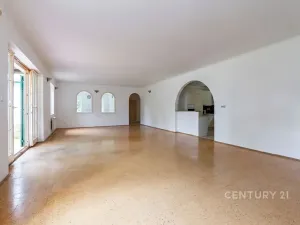 Prodej obchodního prostoru, Lom, Podkrušnohorská, 273 m2