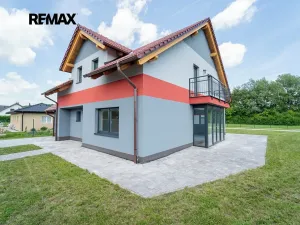 Prodej rodinného domu, Všechlapy, 180 m2