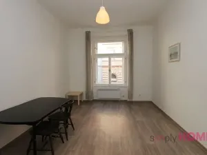 Pronájem bytu 1+1, Praha - Žižkov, Blahníkova, 40 m2