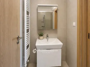 Pronájem bytu 2+kk, Znojmo, Jarošova, 44 m2