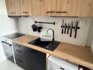 Prodej bytu 2+kk, Praha, Bazovského, 45 m2