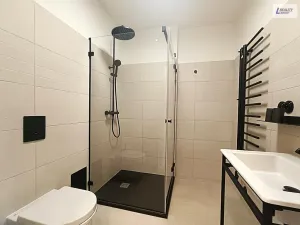 Pronájem bytu 1+kk, Jince, Slavíkova, 38 m2
