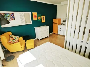 Pronájem bytu 1+kk, Praha - Holešovice, V závětří, 34 m2