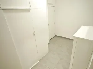 Pronájem bytu 1+kk, Praha - Holešovice, V závětří, 34 m2