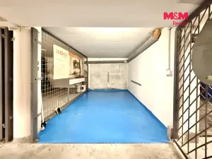 Prodej garážového stání, Hradec Králové, Na Občinách, 17 m2