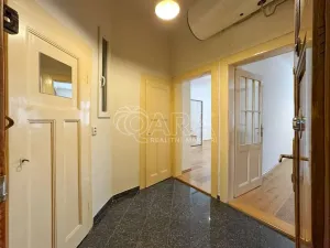 Pronájem bytu 2+kk, Praha - Holešovice, U průhonu, 48 m2