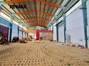 Pronájem skladu, Dolní Chvatliny, 3690 m2