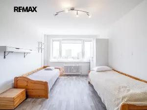 Prodej bytu 1+kk, Praha - Háje, Bajkonurská, 27 m2