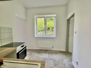 Pronájem bytu 2+kk, Liberec, Zámecký vrch, 33 m2