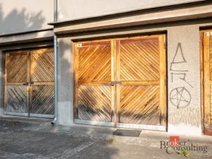 Prodej garáže, Praha - Podolí, U družstva Práce, 17 m2