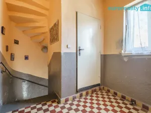 Prodej bytu 1+kk, Nejdek, Husova, 40 m2