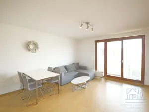 Pronájem bytu 2+kk, Praha - Holešovice, V háji, 56 m2