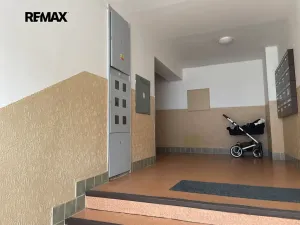 Pronájem bytu 1+kk, Praha - Libeň, Nad Mazankou, 35 m2