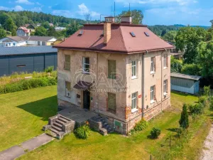 Prodej bytu 2+1, Hostinné, K. Čapka, 52 m2