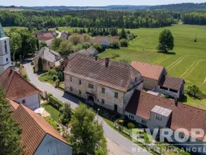 Prodej komerční nemovitosti, Uzeničky - Černívsko, 631 m2