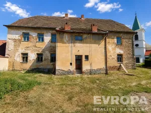 Prodej komerční nemovitosti, Uzeničky - Černívsko, 631 m2