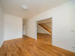 Pronájem bytu 4+1, Praha - Smíchov, Štefánikova, 147 m2