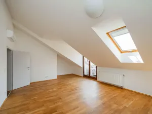 Pronájem bytu 4+1, Praha - Smíchov, Štefánikova, 147 m2