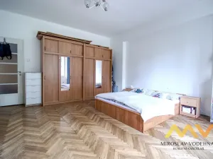 Pronájem bytu 3+1, Hradec Králové, Nerudova, 95 m2