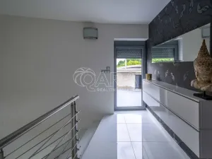 Prodej rodinného domu, Neratovice, Seifertova, 274 m2