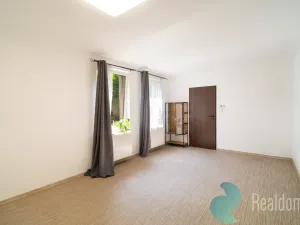 Prodej atypického bytu, Trhové Sviny, Nové město, 210 m2