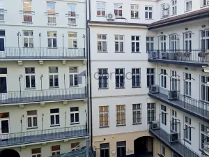 Pronájem garážového stání, Praha, Václavské náměstí, 12 m2