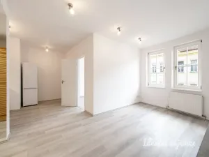 Pronájem bytu 2+kk, Praha - Žižkov, Chelčického, 45 m2