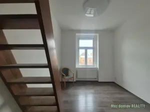 Pronájem bytu 1+kk, Praha - Vysočany, Freyova, 21 m2