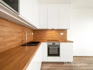 Pronájem bytu 2+kk, Praha - Kbely, Sedlářova, 50 m2