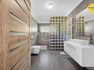 Prodej rodinného domu, Rožnov pod Radhoštěm, V Mokrém, 250 m2