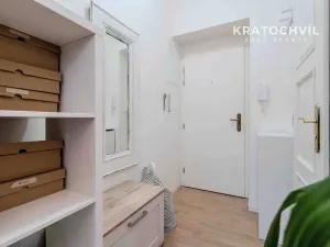 Pronájem bytu 1+kk, Praha - Bubeneč, Korunovační, 32 m2