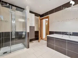 Prodej rodinného domu, Baška, 226 m2