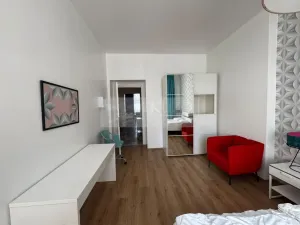 Pronájem bytu 2+kk, Praha, Strojnická, 66 m2