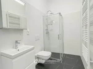 Pronájem bytu 2+kk, Znojmo, Mariánské náměstí, 60 m2