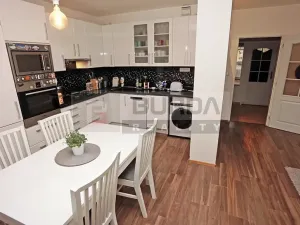 Prodej bytu 3+1, Neratovice, 75 m2